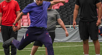 Jeune qui fais une transformation